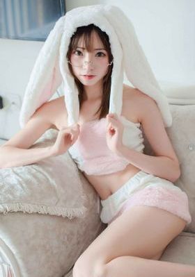 征服同学人妇系列陈露露3-全集免费高清视频
