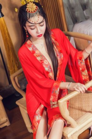 亚洲AV美女天堂一区二区三区-连载免费观看字幕