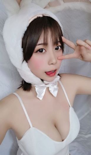 www插插-中英字幕在线观看高清