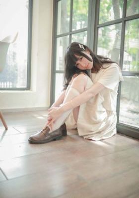粉嫩美軳人人体粉嫩高中女友-迅雷影院全集国语版